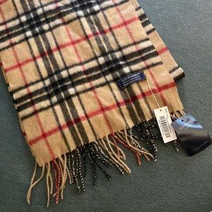 cashmere scarf - NWT